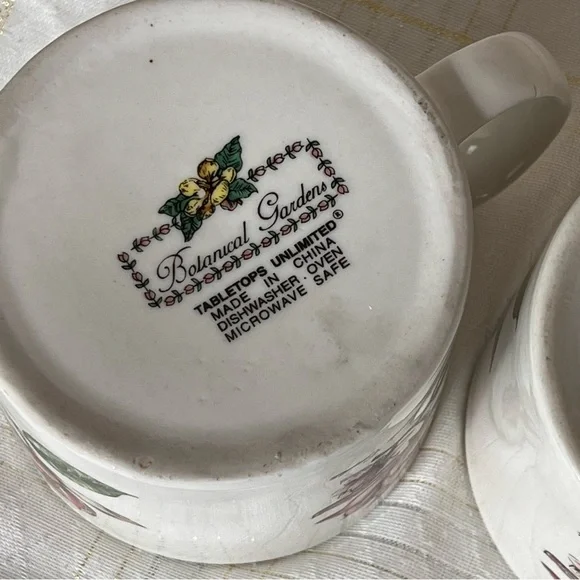 Tabletop unlimited Botanical Gardens Magnolia Floral Ceramic Mugs Set - Picture 6 of 7